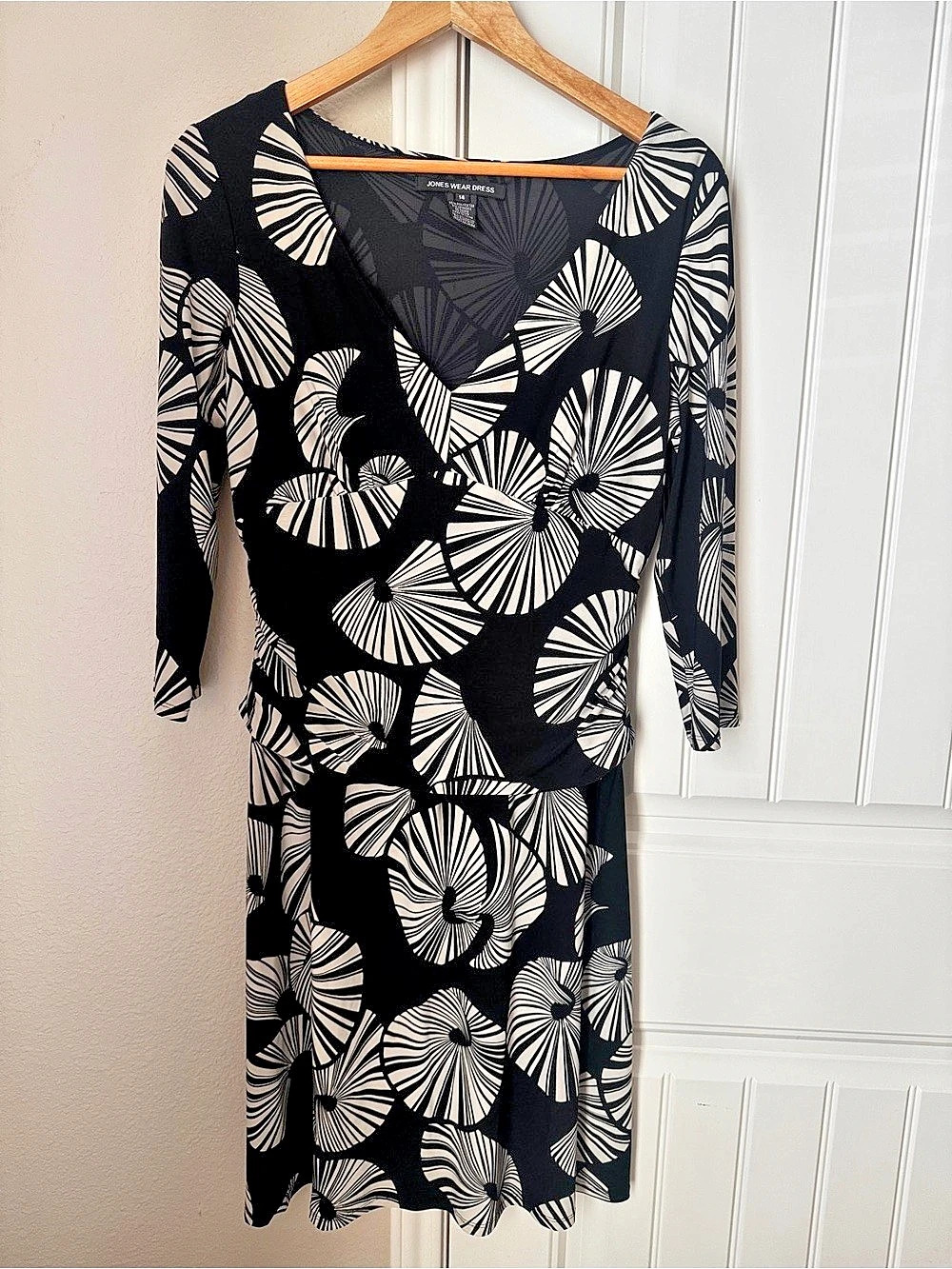 Jones Wear Midi Dress Black & White Size 14 workwear office